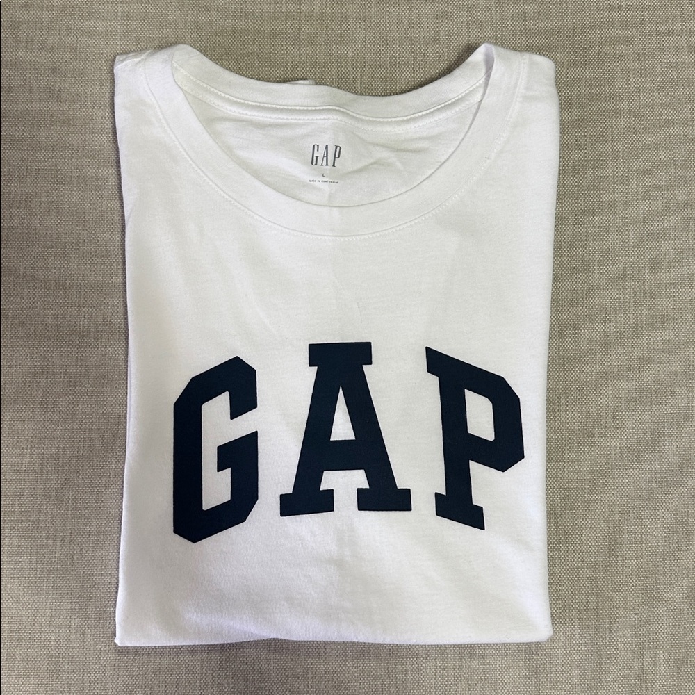 GAP Women's White Tee with Black Dark Navy Logo New!